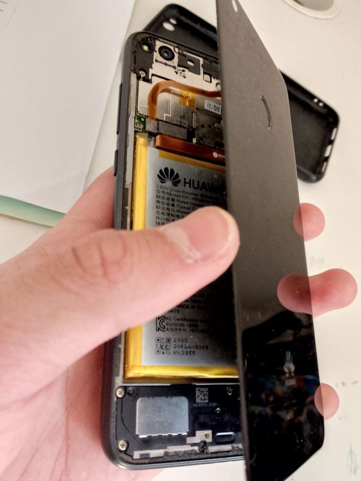 Продам HUAWEI P8  lite 2017 года