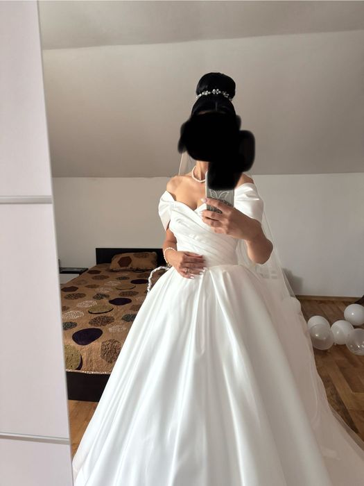 Vand rochie de mireasa