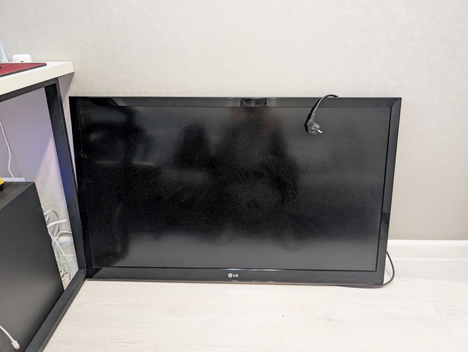 Телевизор LG 47LV3500 (47 дюймов, Full HD)