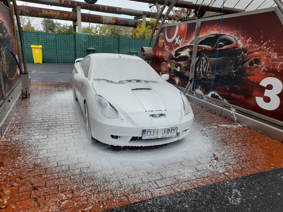 TOYOTA Celica 2000