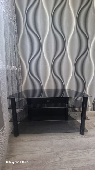 Тумба под телевизор стекляннаяо