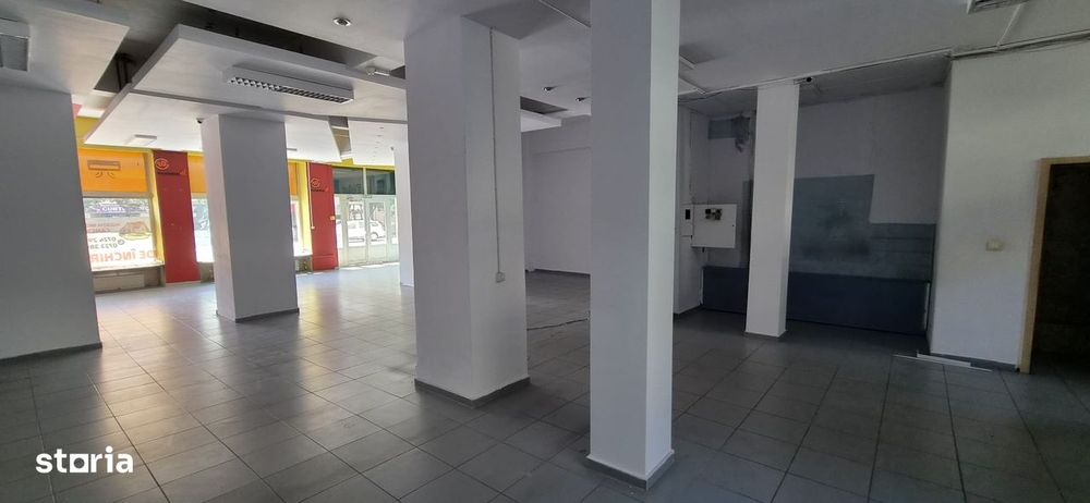 Spatiu Comercial 180mp zona Modern Simion Barnutiu 2.400 euro