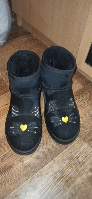 Продам Угги35-36