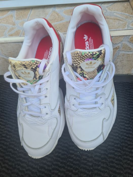 Дамски маратонки adidas