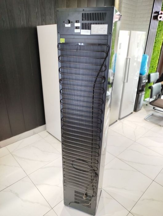 Витриный холодильник AIWA. Акция!