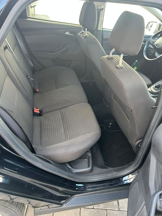 Ford focus  1.0 benzina  2016