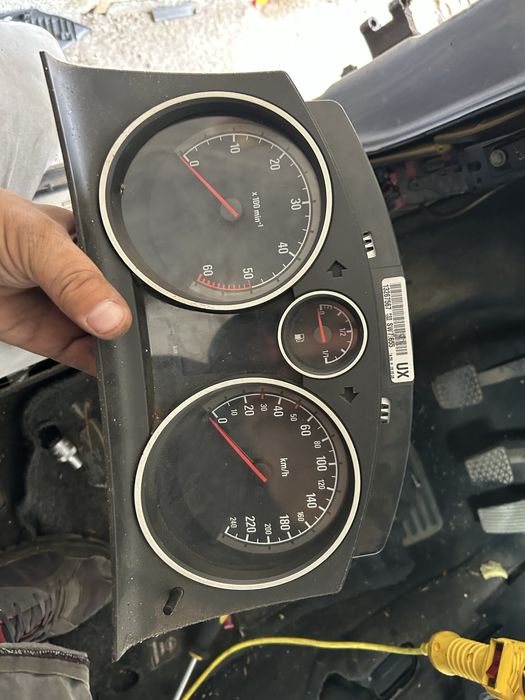 Километраж за Опел Зафира В