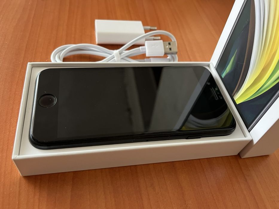 Айфон/IPhone  SE 2020 64 GB