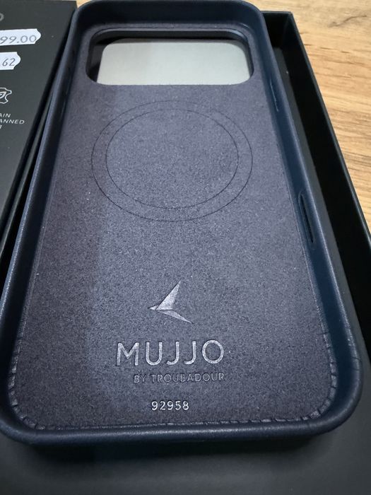 Кейс на " MUJJO " - ест-на кожа с magsafe за Apple Iphone 17 pro max.