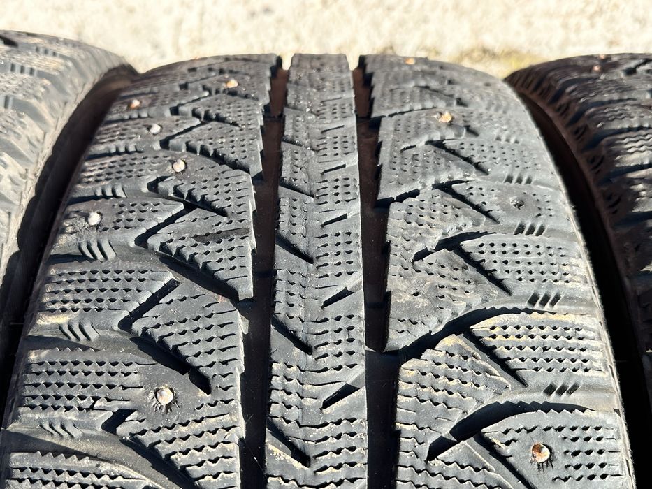 Зимняя резина 225/45 17 LASSA