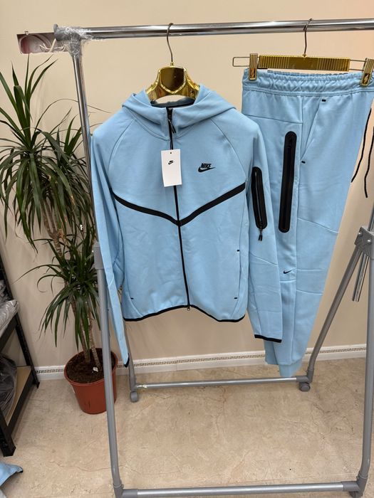 Trening Nike Tech Fleece