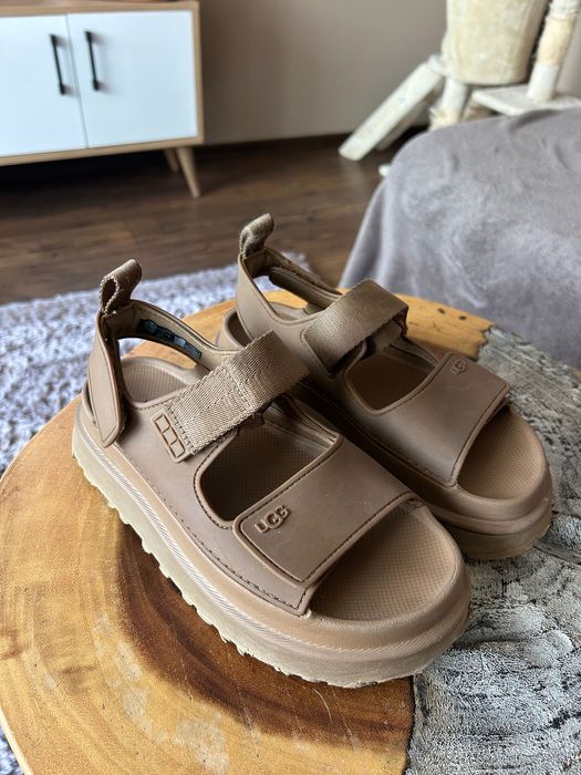 Дамски сандали UGG