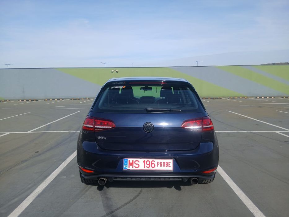 Volkswagen Golf GTI