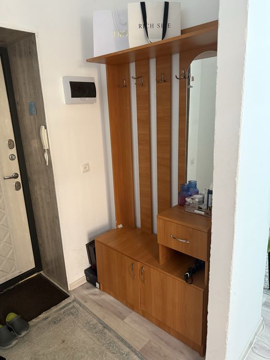 Продаётся шкаф в прихожую