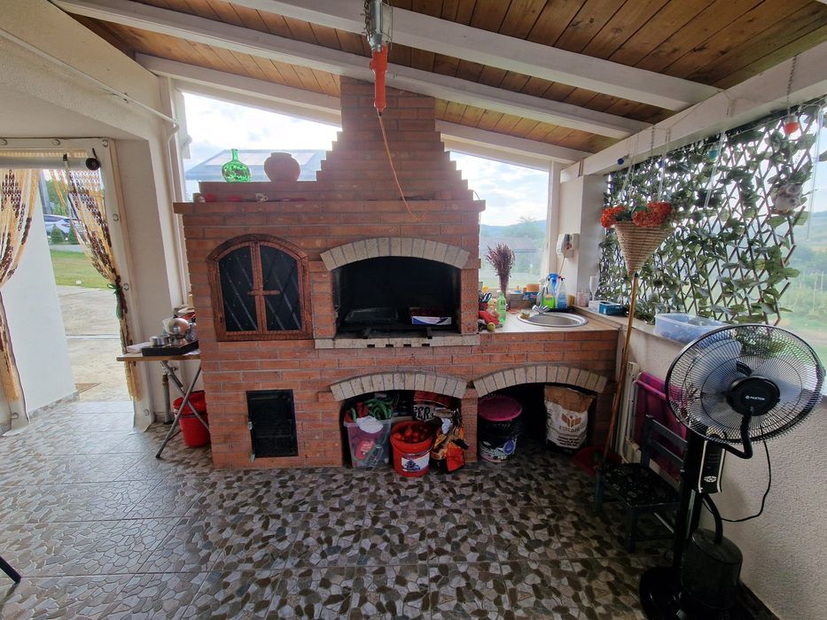 Se oferă spre vânzare casă individuală situată în Tomești  la DN28