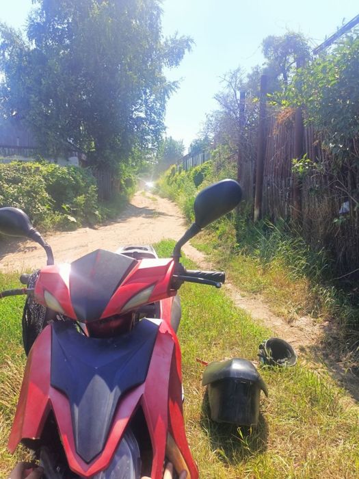 Продам скутор на полном ходу