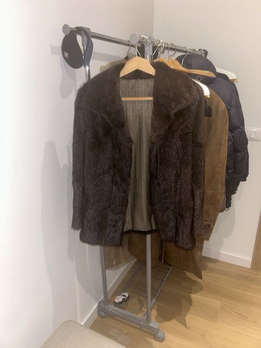 Продавам късо палто естествен косъм