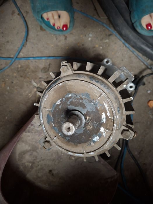 Насос водяной в рабочем состоянии