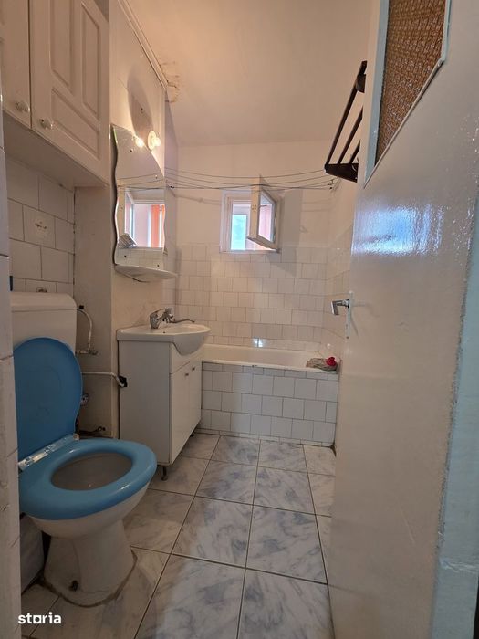 Apartament 3 camere, balcon, beci ,parcare, Brașov  zona Astra