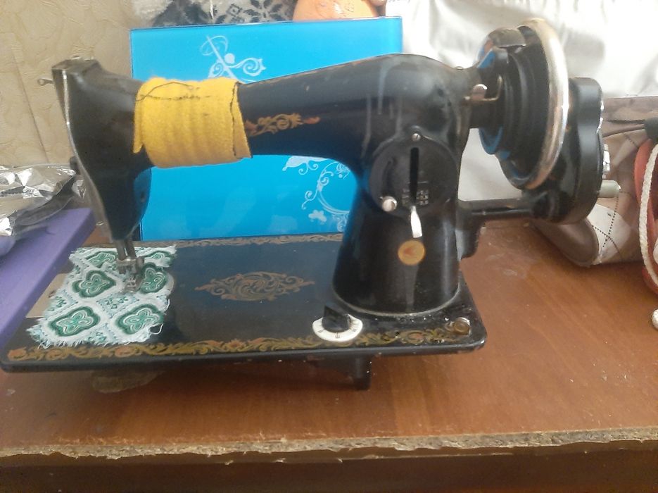Швейная машинка ручная