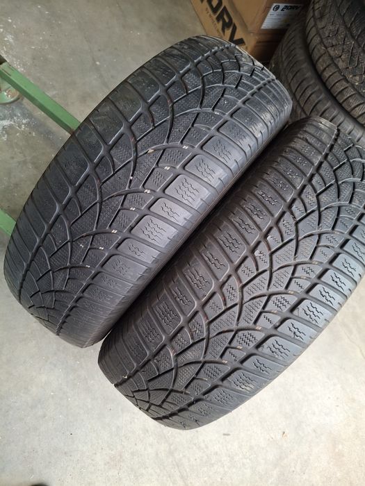 2 Anvelopele de iarnă 215 60 r17C Dunlop