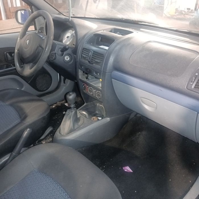 Рено клио симбол на части