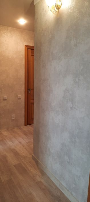 Осталось 2 рулона обоев