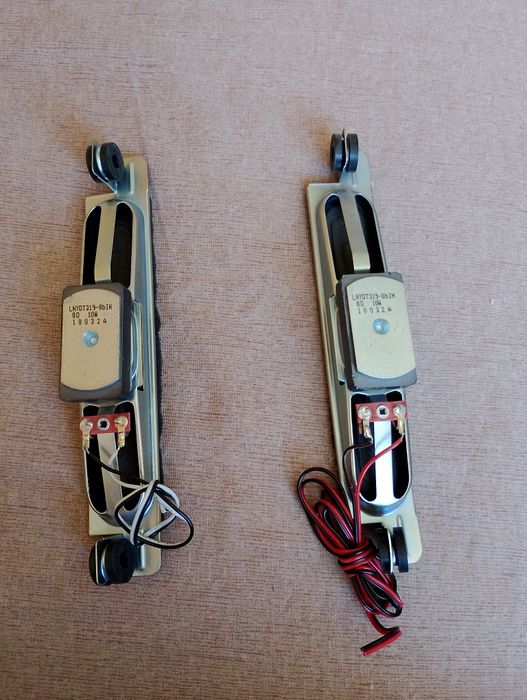 Продавам два говорителя от телевизор Нео с отлично стерео звучене.