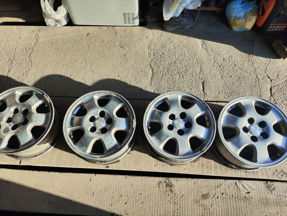 Диски Тойота рав 4 комплект.