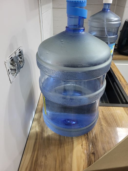 Бутыль для воды.