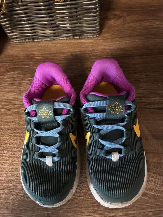 Детски маратонки NIKE, 24 номер