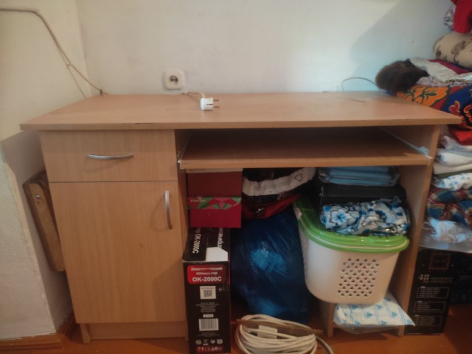 Компьютерный стол