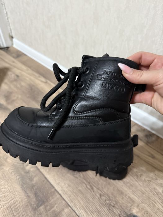 Ботинки осенние на девочку