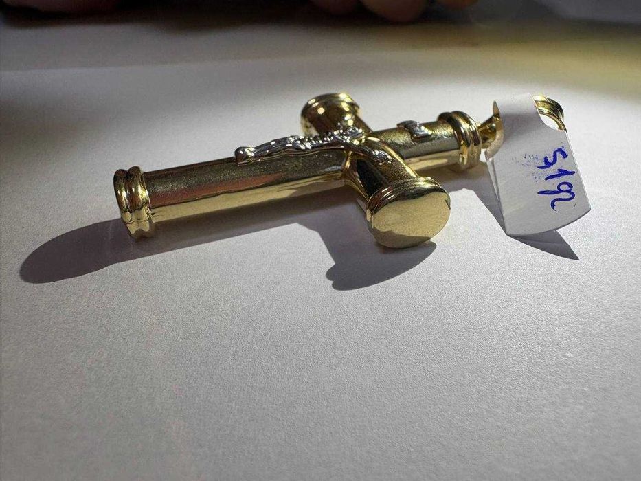 Cruce aur (efn) Staramanet