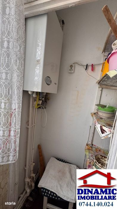 Ap 2 camere decomandat, etaj 3 – Precista, zona Școala 10, 49 000 Euro