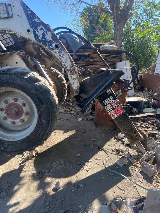 Inchiriez Bobcat demolari picon taiem beton asfalt basculanta 3,5t mo