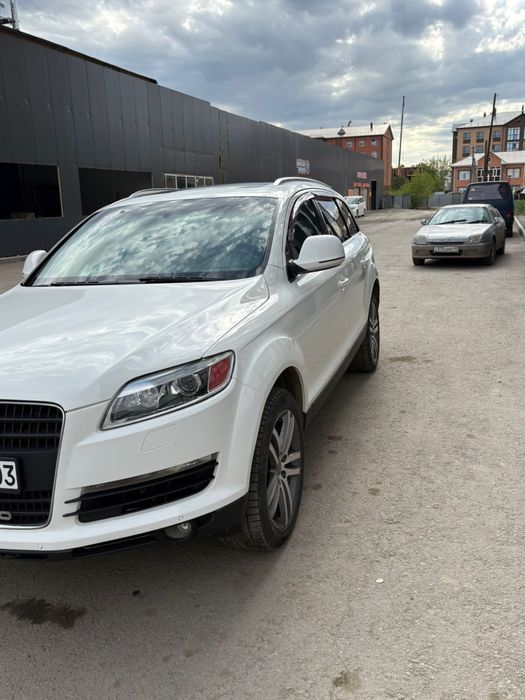 Продам машину Ауди Q7