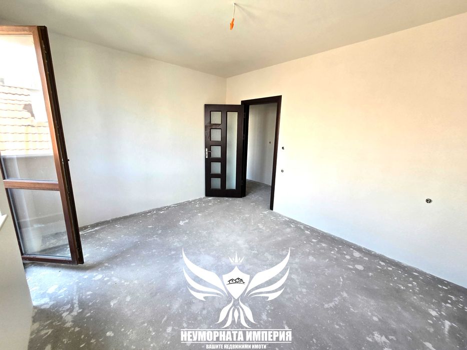 Продавам нов тристаен 81кв.м. на трети етаж в гр.Асеновград, квартал Баба Тонка