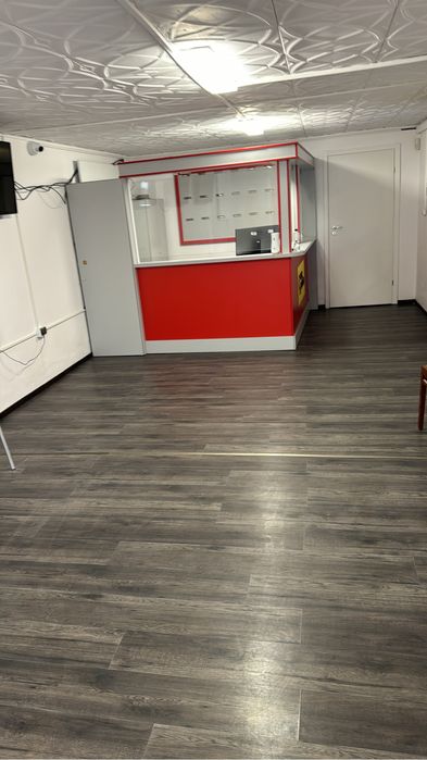 Spatiu comercial + casa