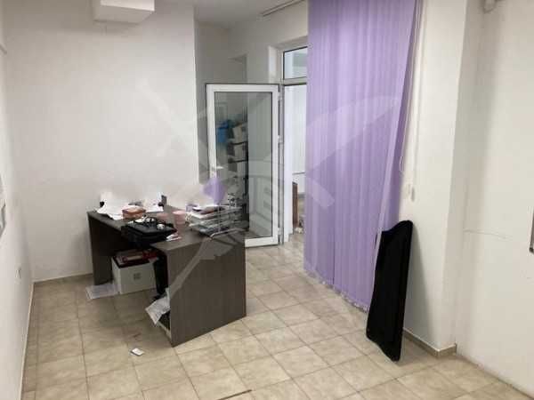 Дава се под наем Офис в Пловдив, Кючук Париж - 110 кв.м за 900 € - Снимка #1