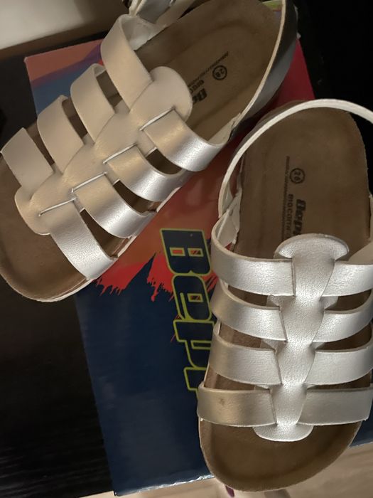 Летни обувки Froxy за момиче, 27 н.,17,2 см. и сандали 29 н., 18 см