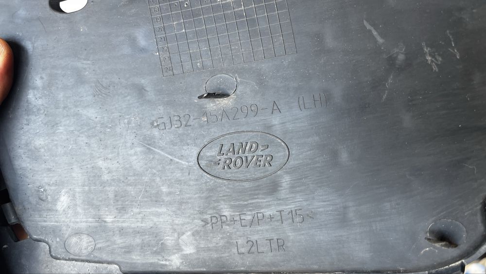 Land Rover Evoque лява предна решетка