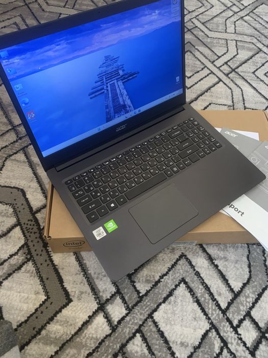 Acer i5 10210u MX230 8/256/1000