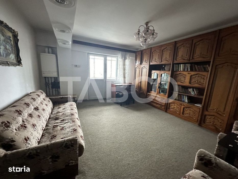 Apartament de inchiriat 2 camere decomandat etaj 3 mobilat utilat — fotografia 1