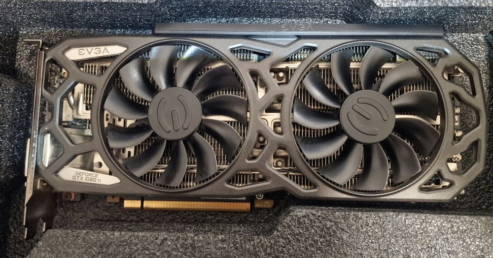 Placă video EVGA GeForce GTX 1080 Ti 11GB