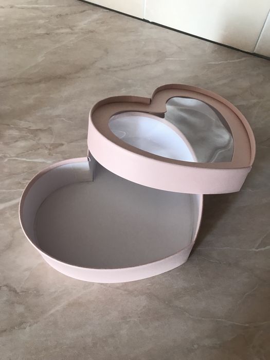 Коробки-сердца из плотного картона