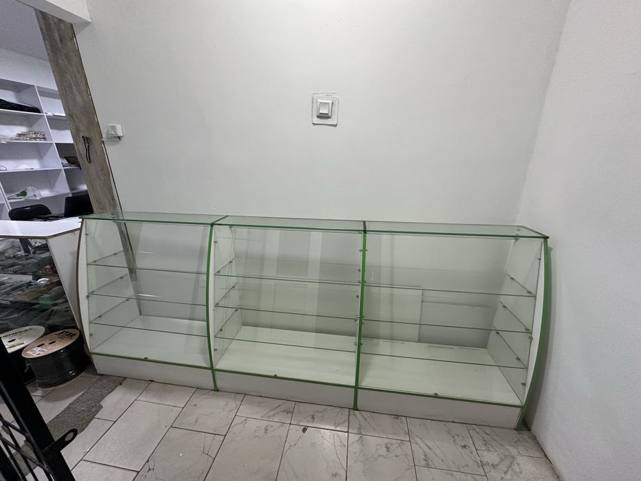 Vitrina ideal xolatda Yangidek! Kelishtirib bervoramiz!Магазин витрина