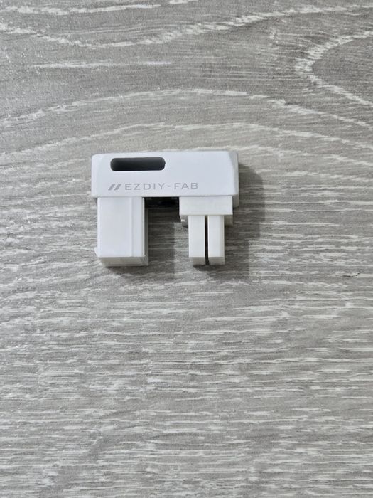 Adaptor Alimentare GPU PCIe 8-Pin EZDIY-FAB 180° – Alb, Nou