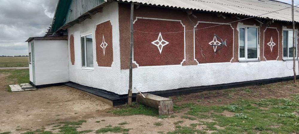 Дом,гараж,летняя кухня