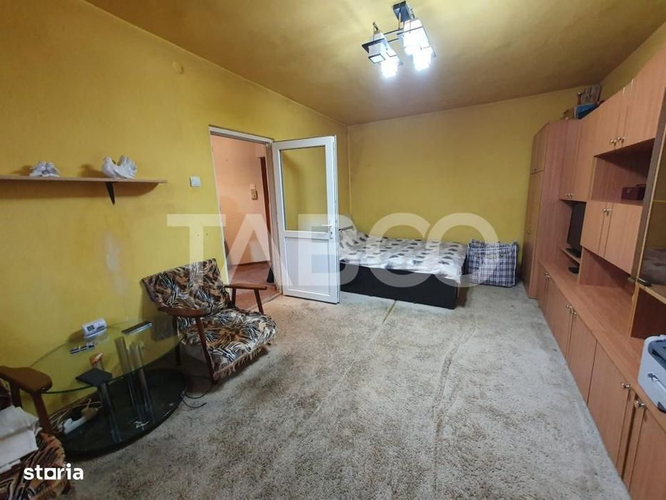 Apartament 2 camere decomandat 54 mp zona Bulevardu Unirii etaj 4 — fotografia 3